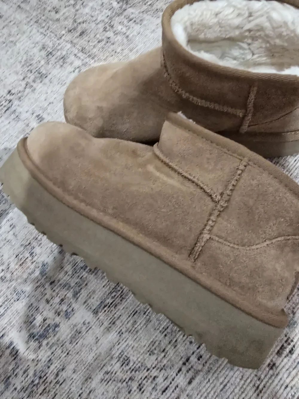 UGG Chestnut Suede Short Sheepskin Booties